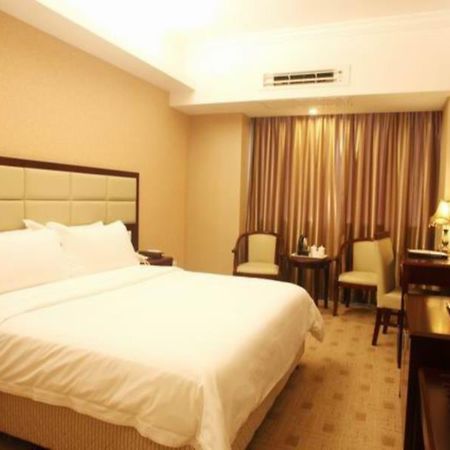 فندق شينزينفي  Vienna Meilong Branch المظهر الخارجي الصورة